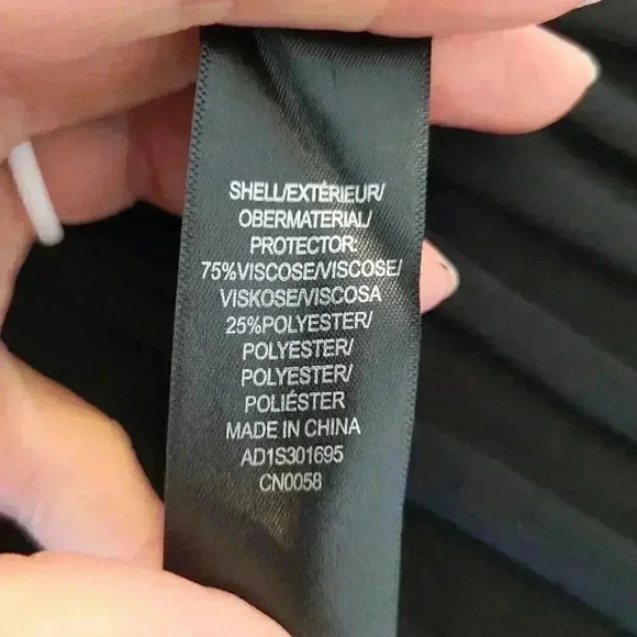 Adrianna Papell Women's Black Viscose/Poly Ribbed Knit Straight Skirt w Buttons - Picture 10 of 10